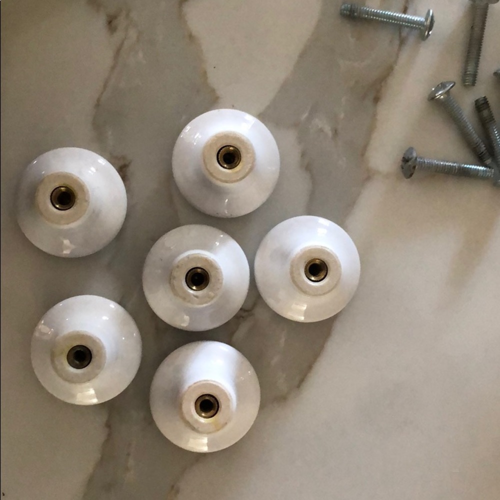 White knobs (6) - Picture 5 of 5